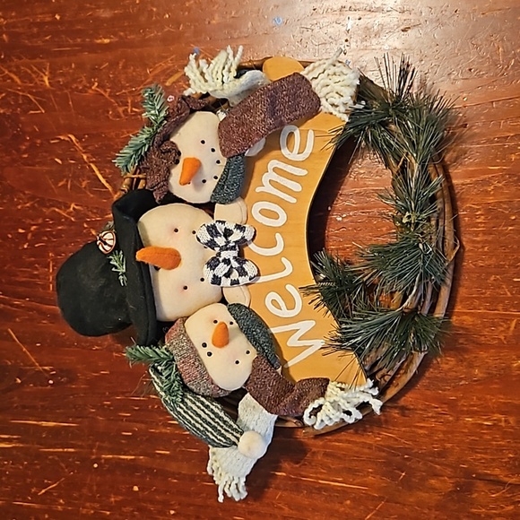 Rustic Retro Christmas Snowman Welcome Sign - Picture 1 of 8